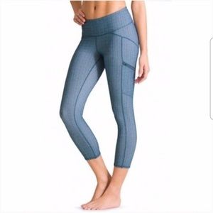 Athleta Womens Static Drifter Leggings Capri Blue